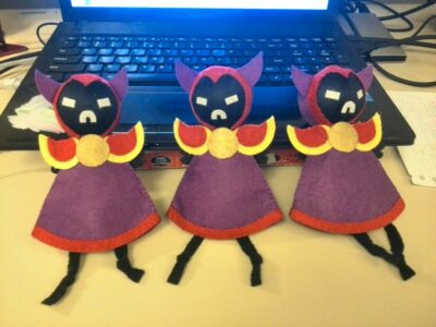 A set of Underling-Plushies, which the player can throw over the screen to send them to the game. Underlings in the game will try their best to hunt down the Hero to stall for time.